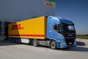 DHL_IVECO Stralis_1_low